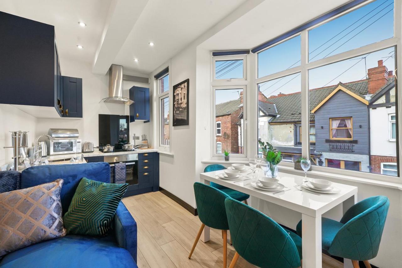 Ferienwohnung Stylish Yorkshire Gem - Sleeps 4 - Great Location Castleford Exterior foto